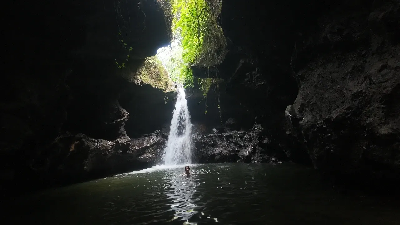 Air Terjun Sarang Walet