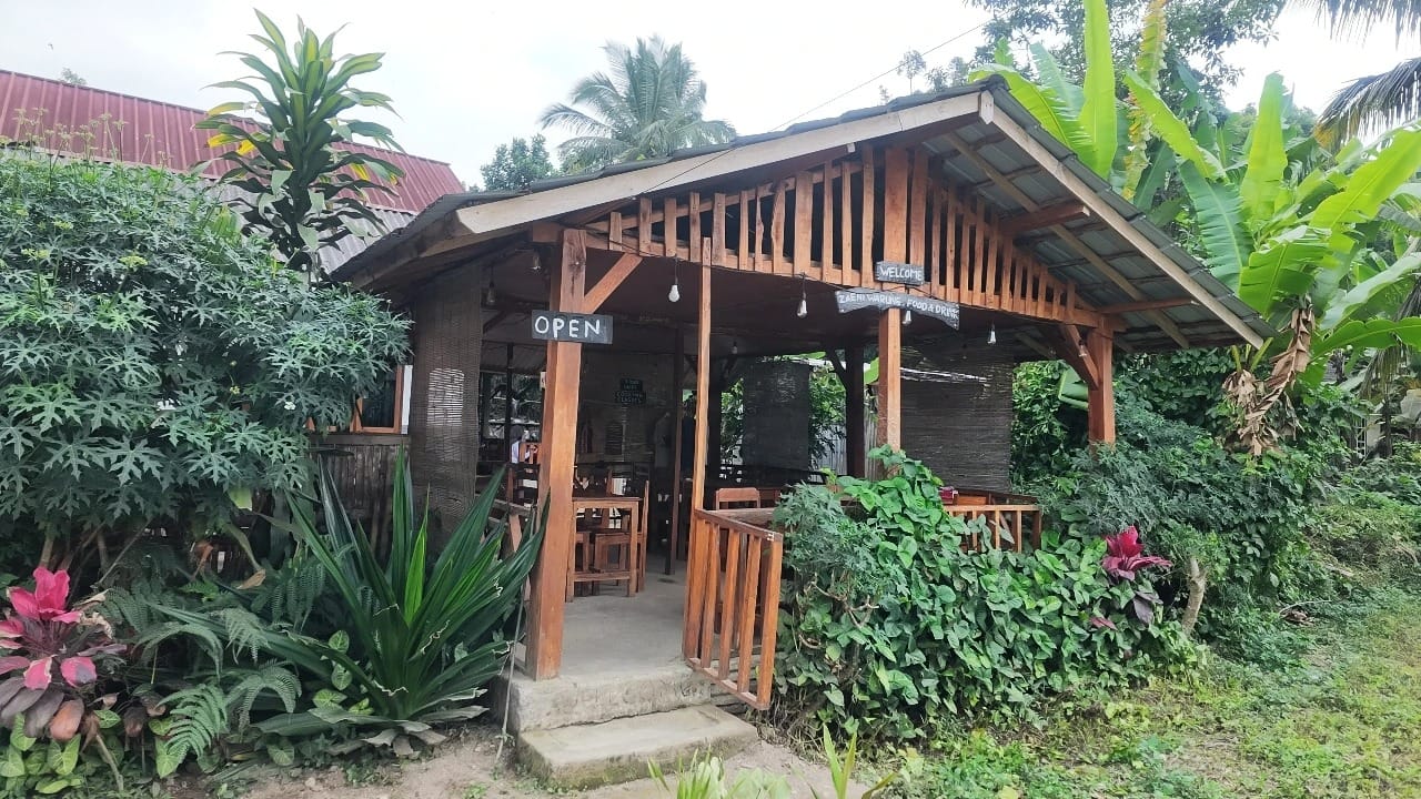 Warung Zaeni, Tempat Makan