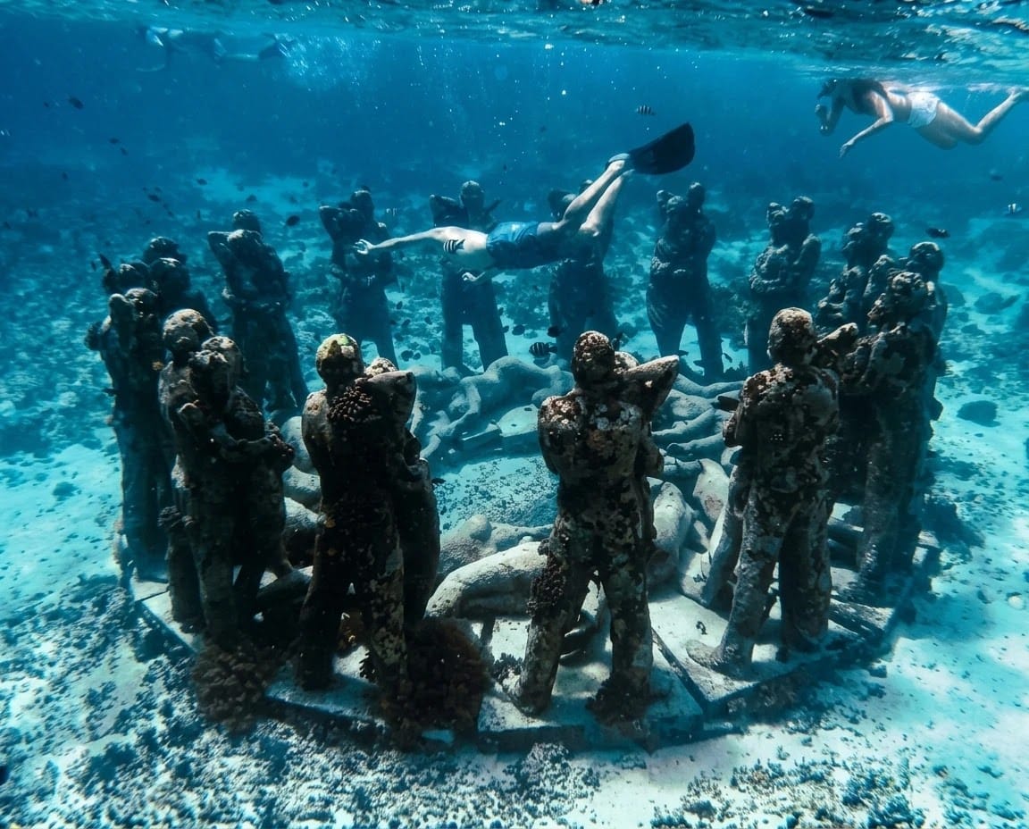 SECRET GILI & TWIN WATERFALL EXPLORER