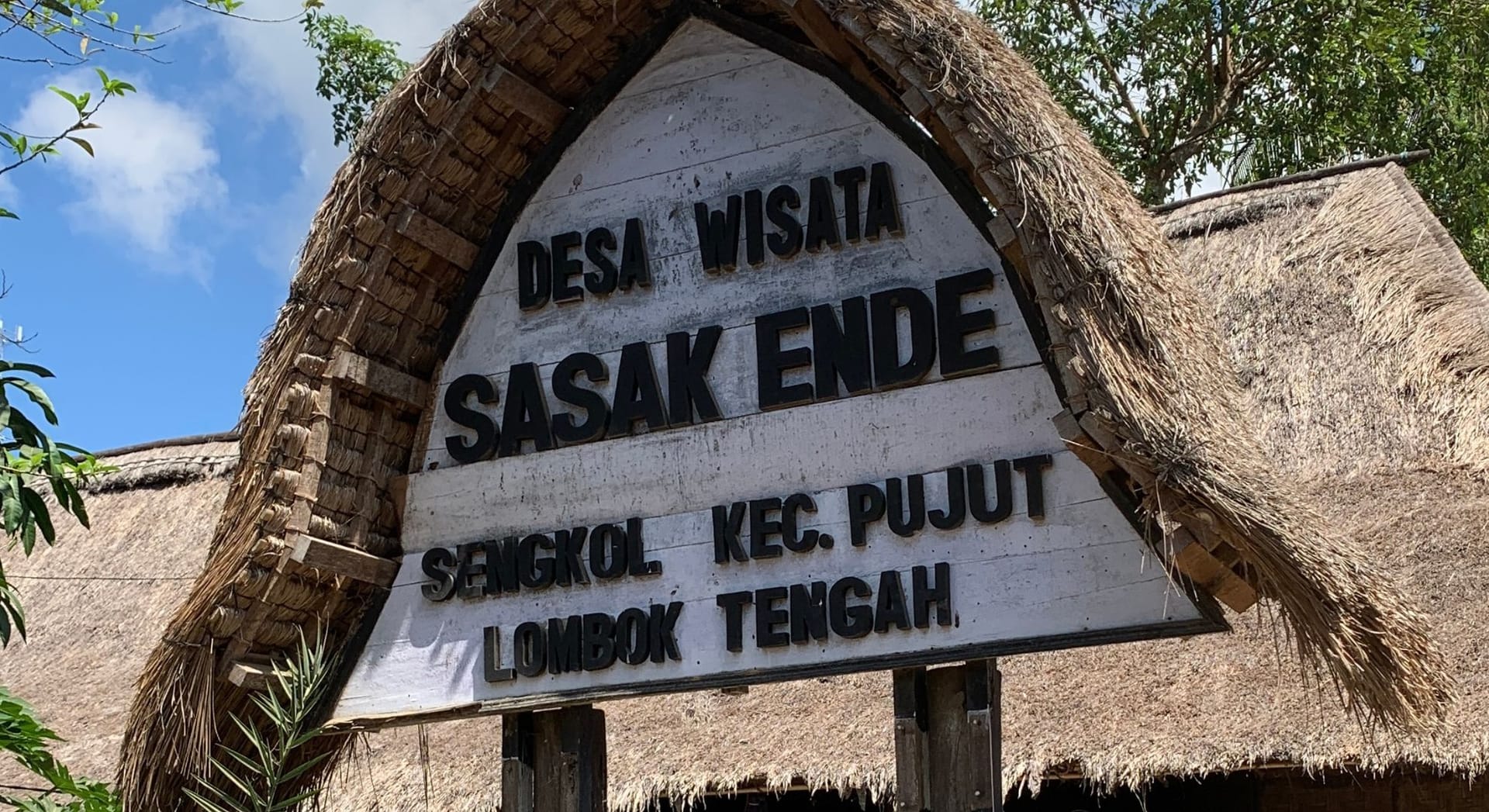 THE AUTHENTIC LOMBOK & SOUTH COAST